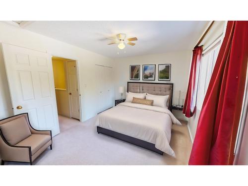 101 - 4835 Radium Boulevard, Radium Hot Springs, BC - Indoor Photo Showing Bedroom