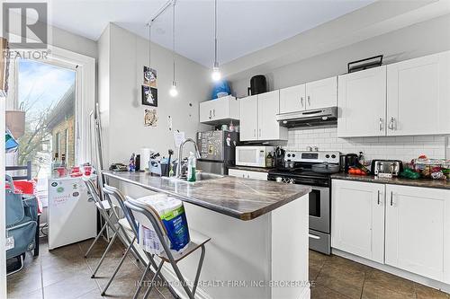 256 Gerrard Street E, Toronto, ON - Indoor Photo Showing Kitchen