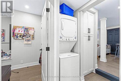 294 Gerrard Street E, Toronto, ON - Indoor Photo Showing Laundry Room