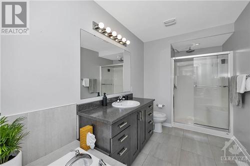 868 Kennacraig Private, Ottawa, ON - Indoor Photo Showing Bathroom