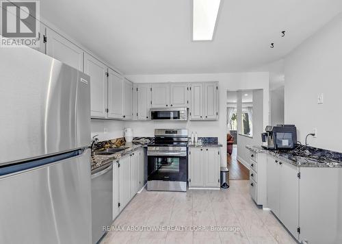 5 - 2651 Aquitaine Avenue, Mississauga (Meadowvale), ON - Indoor Photo Showing Kitchen With Stainless Steel Kitchen