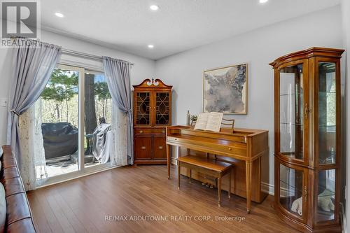 5 - 2651 Aquitaine Avenue, Mississauga (Meadowvale), ON - Indoor