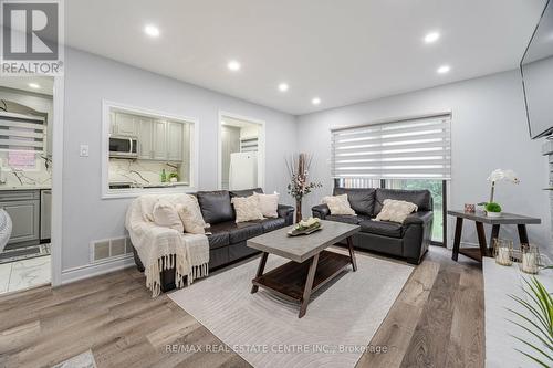 44 Abelard Avenue, Brampton, ON - Indoor Photo Showing Living Room