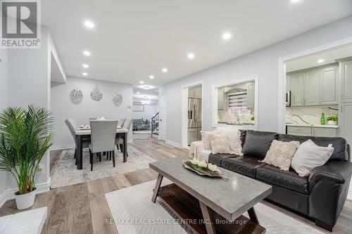 44 Abelard Avenue, Brampton, ON - Indoor Photo Showing Living Room