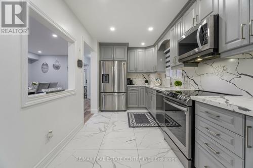 44 Abelard Avenue, Brampton, ON - Indoor Photo Showing Kitchen