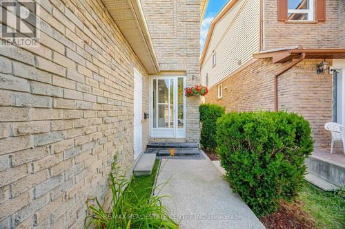 44 Abelard Avenue, Brampton (Fletcher'S West), ON - Outdoor With Exterior