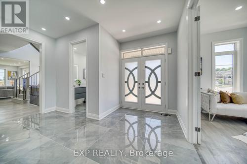 2 Deepwood Crescent, East Gwillimbury, ON - Indoor Photo Showing Other Room