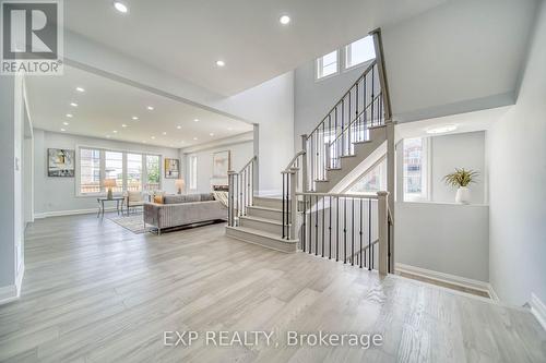 2 Deepwood Crescent, East Gwillimbury, ON - Indoor Photo Showing Other Room