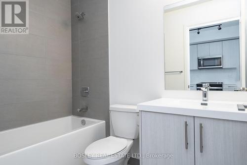 1010 - 286 Main Street, Toronto (East End-Danforth), ON - Indoor Photo Showing Bathroom