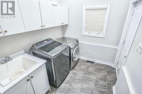 1382 Dallman Street, Innisfil (Lefroy), ON - Indoor Photo Showing Laundry Room