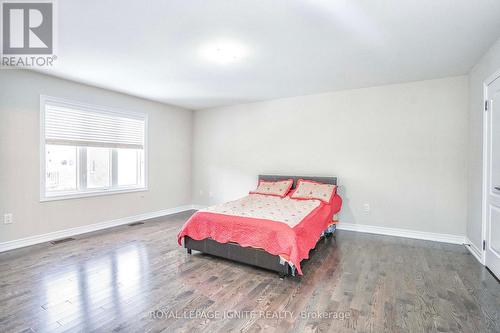 1382 Dallman Street, Innisfil (Lefroy), ON - Indoor Photo Showing Bedroom