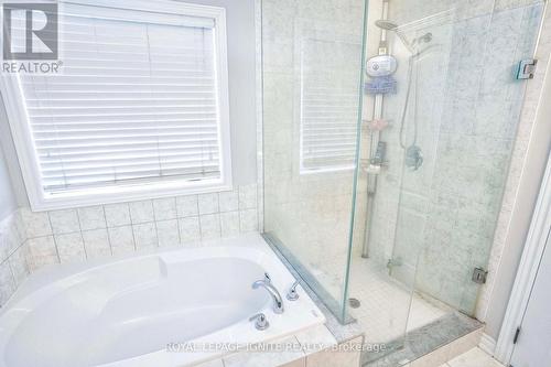 1382 Dallman Street, Innisfil (Lefroy), ON - Indoor Photo Showing Bathroom