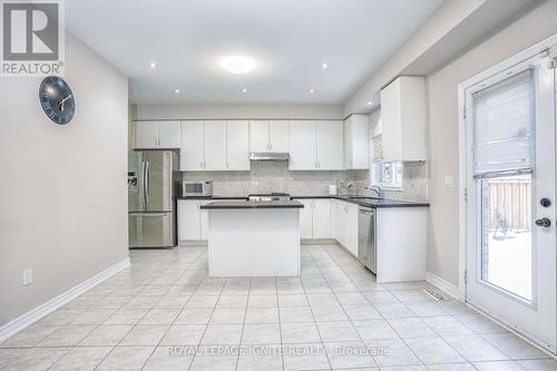 1382 Dallman Street, Innisfil (Lefroy), ON - Indoor Photo Showing Kitchen With Upgraded Kitchen