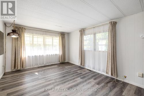 28 Linden Boulevard, Quinte West, ON - Indoor Photo Showing Other Room