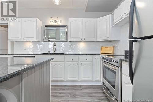 4401 102 Route, Upper Kingsclear, NB - Indoor Photo Showing Kitchen With Upgraded Kitchen