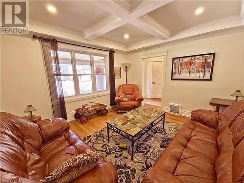 280 E St Andrew Street E, Fergus, ON - Indoor Photo Showing Living Room