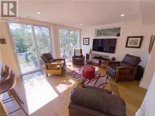 280 E St Andrew Street E, Fergus, ON - Indoor Photo Showing Living Room