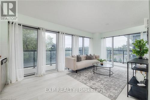 B321 - 1119 Cooke Boulevard, Burlington (Lasalle), ON - Indoor Photo Showing Living Room