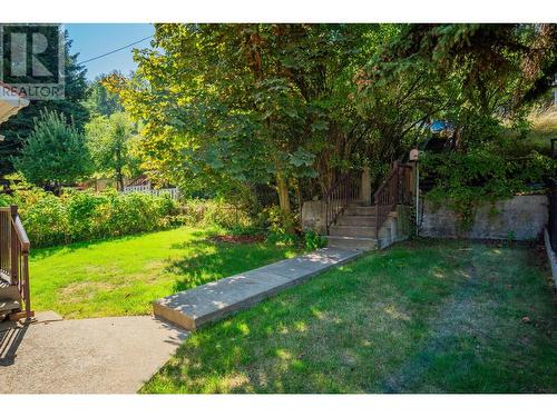 1475 Lookout  Street, Trail, BC - Outdoor With Backyard