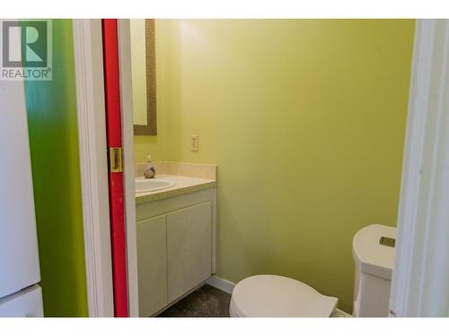 1475 Lookout  Street, Trail, BC - Indoor Photo Showing Bathroom