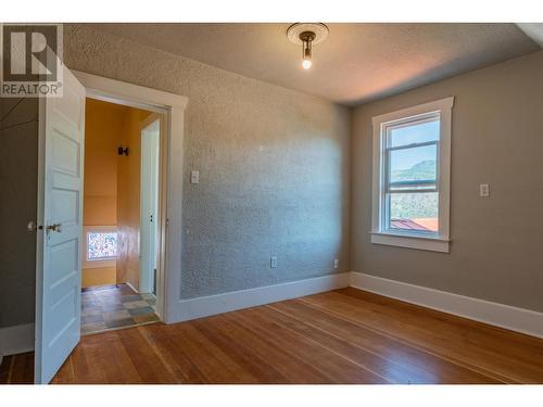 1475 Lookout  Street, Trail, BC - Indoor Photo Showing Other Room