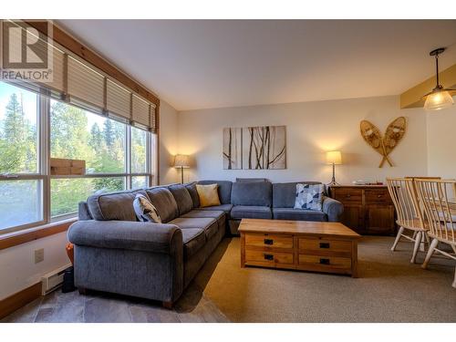 4559 Timberline  Crescent Unit# 415, Fernie, BC - Indoor Photo Showing Living Room