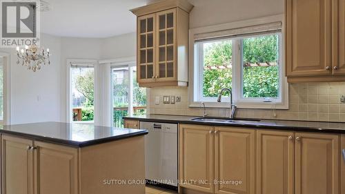 112 Crestwood Road, Vaughan, ON - Indoor Photo Showing Kitchen With Double Sink