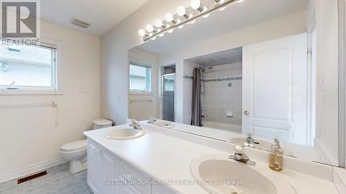 112 Crestwood Road, Vaughan, ON - Indoor Photo Showing Bathroom