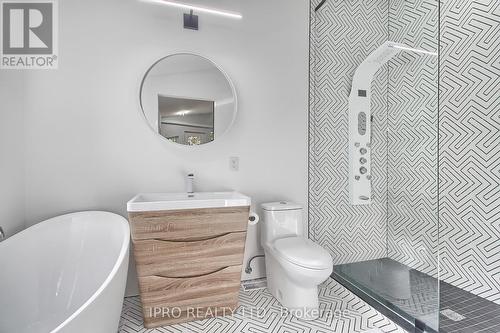 5 Hatton Court, Toronto (Princess-Rosethorn), ON - Indoor Photo Showing Bathroom