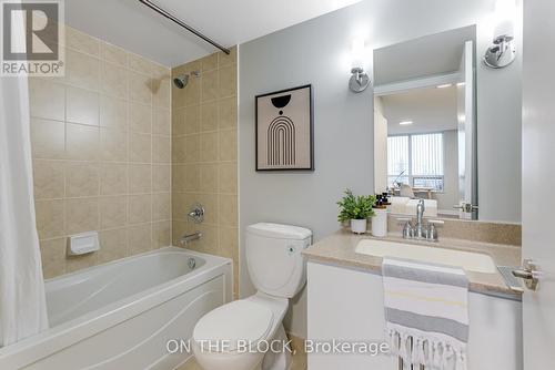 950 - 25 Viking Lane, Toronto (Islington-City Centre West), ON - Indoor Photo Showing Bathroom