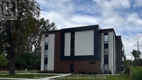 140 Main Street Unit# 207, Kingsville, ON - Outdoor