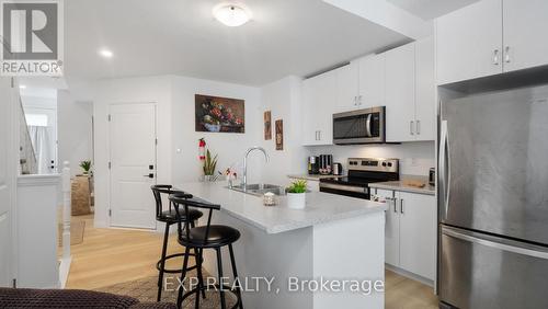 31 - 1465 Station Street, Pelham, ON - Indoor Photo Showing Kitchen With Upgraded Kitchen