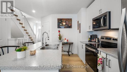 31 - 1465 Station Street, Pelham, ON - Indoor Photo Showing Kitchen With Double Sink With Upgraded Kitchen