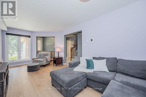 47 Hagan Avenue, Guelph, ON - Indoor Photo Showing Living Room