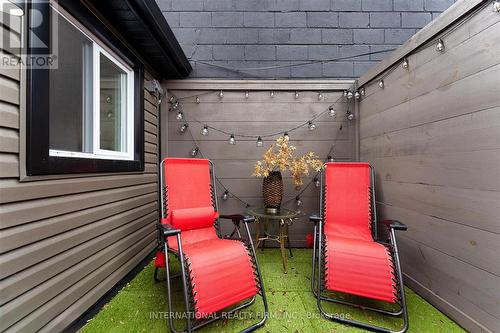 294 Gerrard Street E, Toronto, ON - Outdoor With Exterior