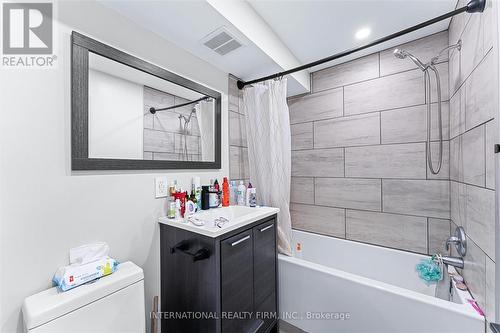 294 Gerrard Street E, Toronto, ON - Indoor Photo Showing Bathroom