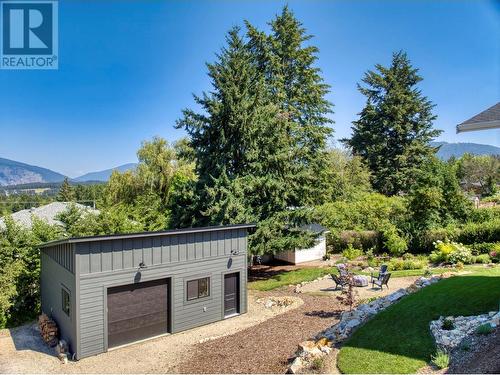 1841 2Nd Avenue Se, Salmon Arm, BC - Outdoor