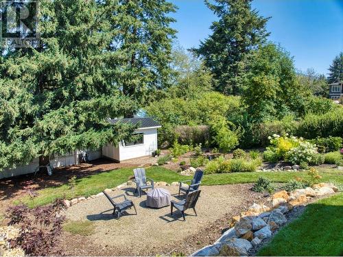 1841 2Nd Avenue Se, Salmon Arm, BC - Outdoor With Backyard