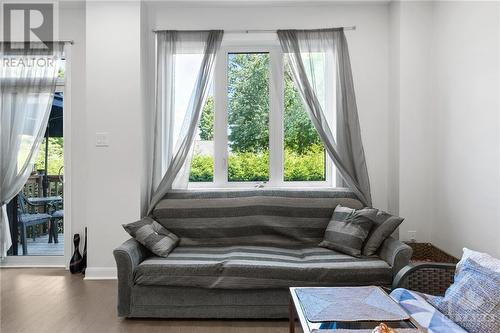 128 Attwell Private, Kanata, ON - Indoor Photo Showing Living Room