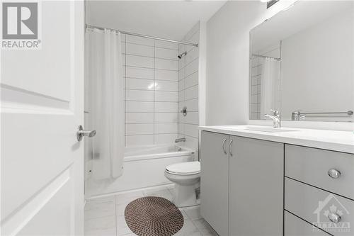 128 Attwell Private, Kanata, ON - Indoor Photo Showing Bathroom