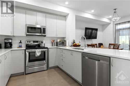 128 Attwell Private, Kanata, ON - Indoor Photo Showing Kitchen