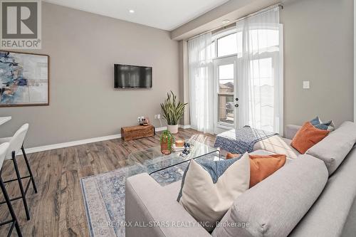 12516 Ninth Line, Whitchurch-Stouffville, ON - Indoor Photo Showing Living Room