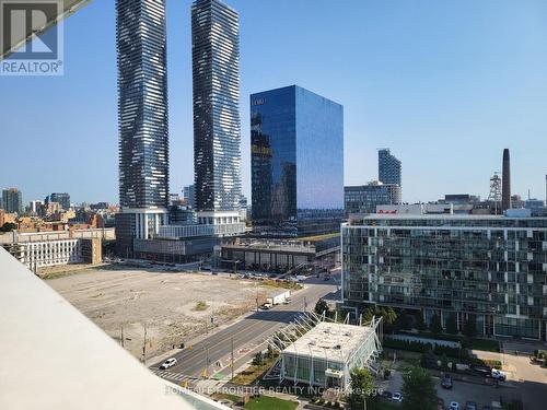 1302 - 15 Queens Quay E, Toronto (Waterfront Communities), ON - Outdoor With Facade