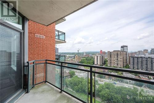 570 Laurier Avenue W Unit#1605, Ottawa, ON - Outdoor With Balcony With Exterior