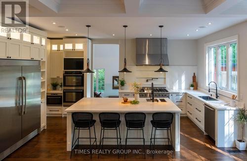 64 Ravina Crescent, Hamilton (Ancaster), ON - Indoor Photo Showing Kitchen With Double Sink With Upgraded Kitchen