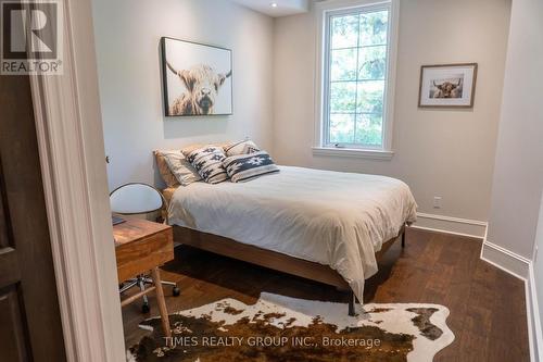 64 Ravina Crescent, Hamilton (Ancaster), ON - Indoor Photo Showing Bedroom