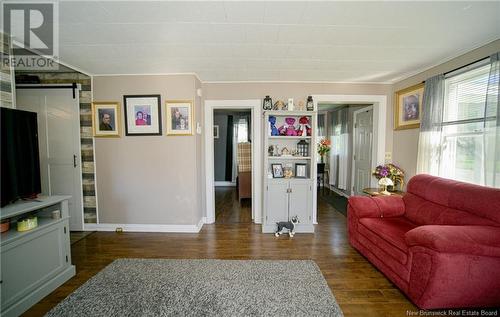 17 Murray Avenue, Fredericton, NB - Indoor Photo Showing Living Room