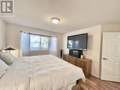 1634 Carmi Avenue Unit# 149, Penticton, BC - Indoor Photo Showing Bedroom