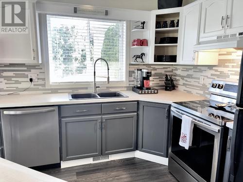 1634 Carmi Avenue Unit# 149, Penticton, BC - Indoor Photo Showing Kitchen With Double Sink