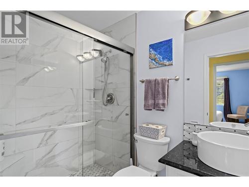 773 Siwash Court, Kelowna, BC - Indoor Photo Showing Bathroom